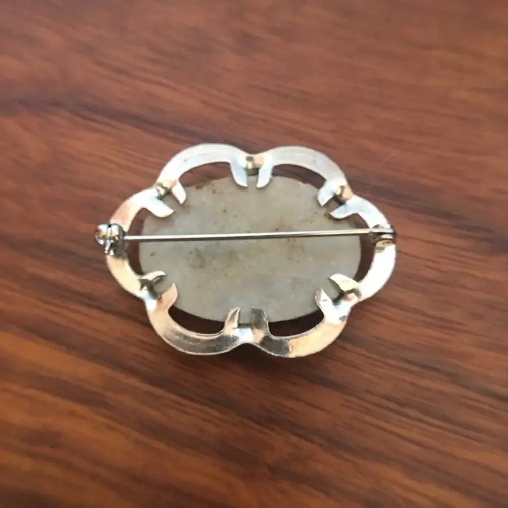 Natural stone accent elegant silver tone brooch, pin